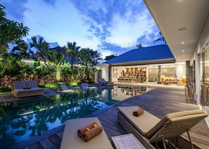 Chill Out In A Luxurious 4 Bedroom Villa Seminyak