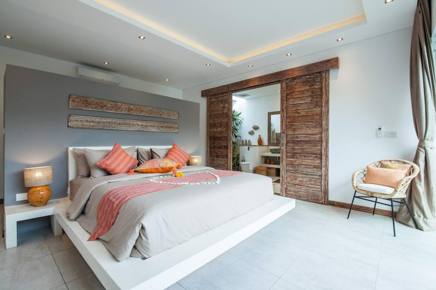 Chill Out In A Luxurious 4 Bedroom * Seminyak (Bali)